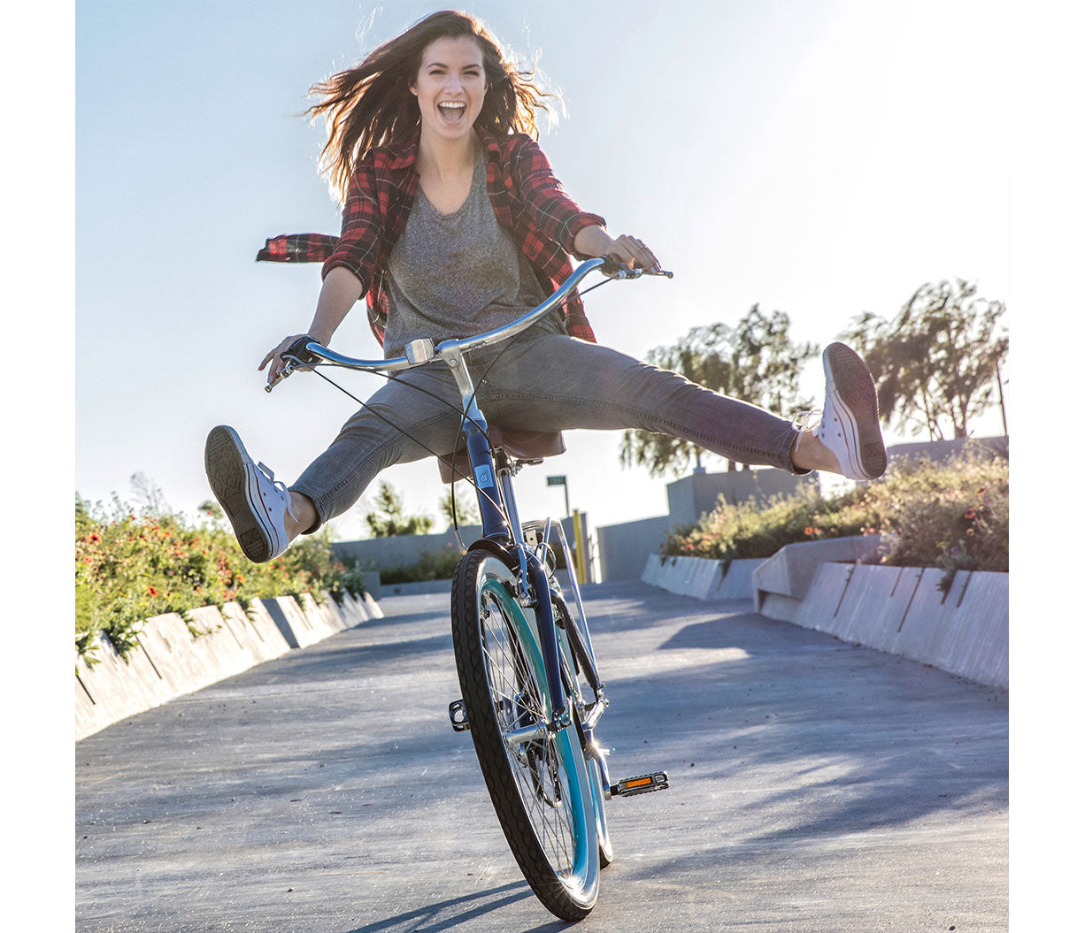 sixthreezero EVRYjourney Women's 26" 3 Speed Step-Through Touring Hybrid Bicycle